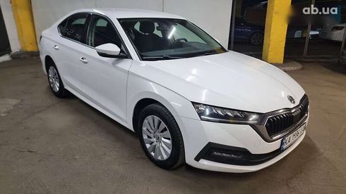 Skoda Octavia 2022 - фото 6