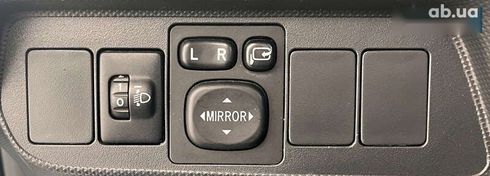 Toyota Auris 2012 - фото 13