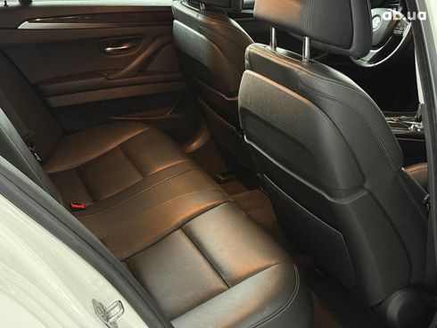 BMW 5 серия 2016 белый - фото 46