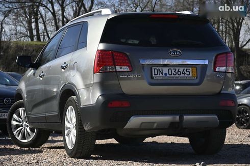 Kia Sorento 2010 - фото 6