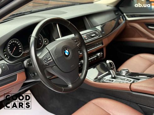 BMW 5 серия 2015 - фото 22