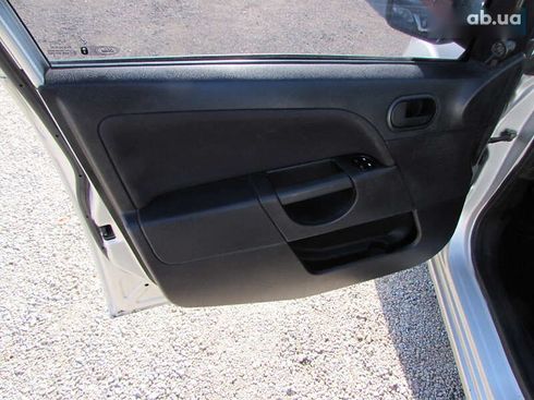 Ford Fiesta 2008 - фото 6