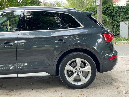 Audi Q5 2020 серый - фото 14