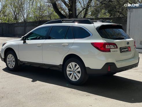 Subaru Outback 2018 белый - фото 9