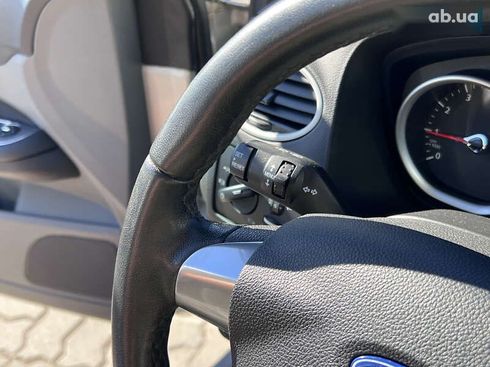 Ford Focus 2010 - фото 24