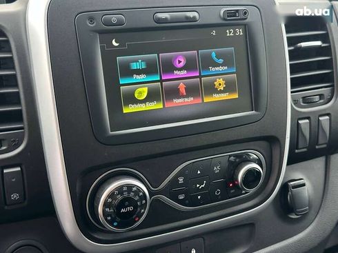 Renault Trafic 2021 - фото 18