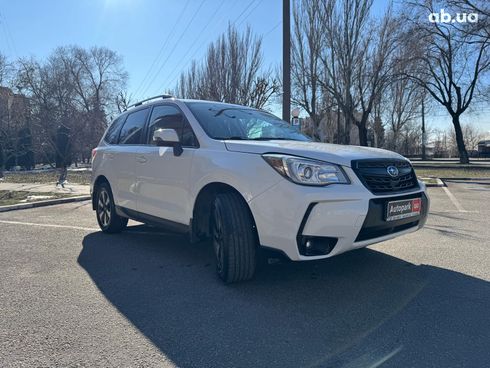 Subaru Forester 2018 белый - фото 6