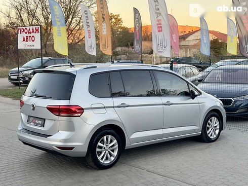 Volkswagen Touran 2018 - фото 28