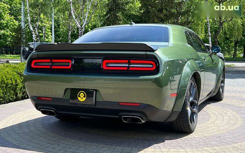 Dodge Challenger 2021 - фото 7