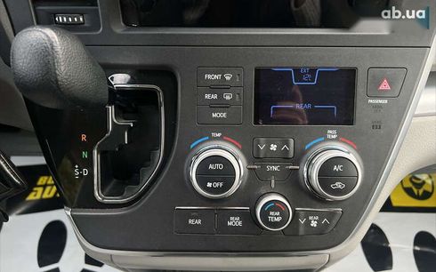 Toyota Sienna 2015 - фото 13