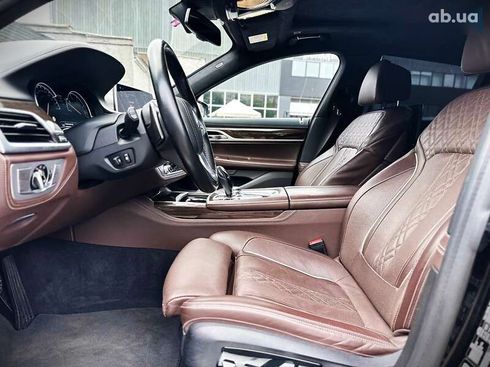 BMW 7 серия 2018 - фото 20