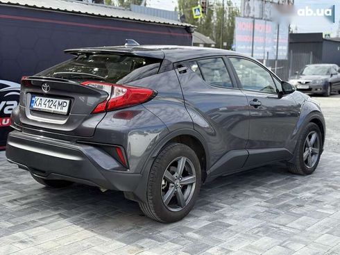 Toyota C-HR 2021 - фото 9