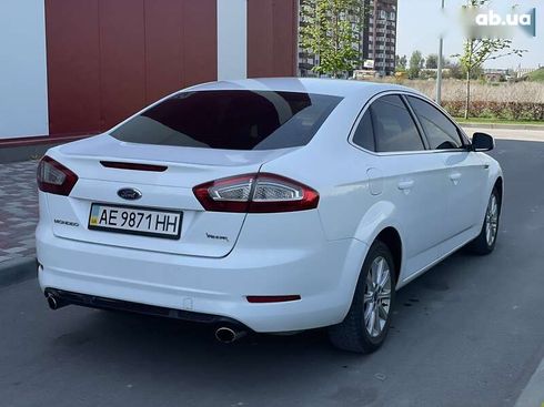 Ford Mondeo 2011 - фото 10