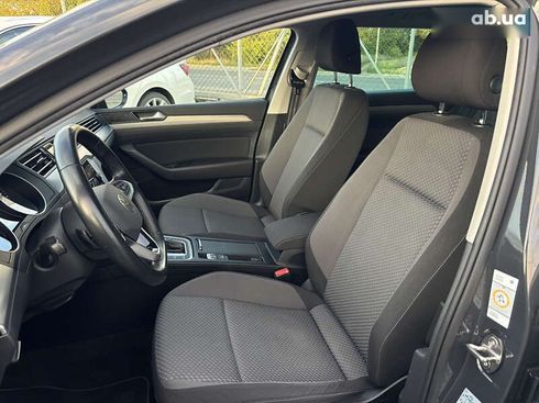 Volkswagen Passat 2020 - фото 26