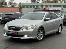 Продажа б/у Toyota Camry в Киеве - купить на Автобазаре