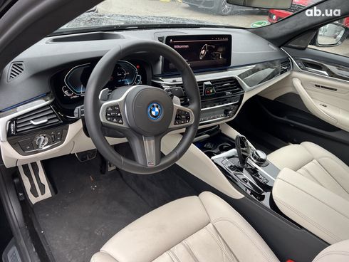 BMW 5 серия 2023 - фото 36