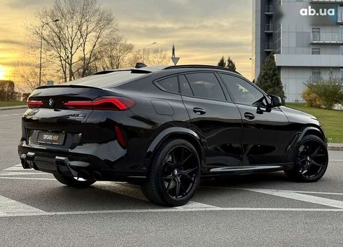 BMW X6 M 2022 - фото 16