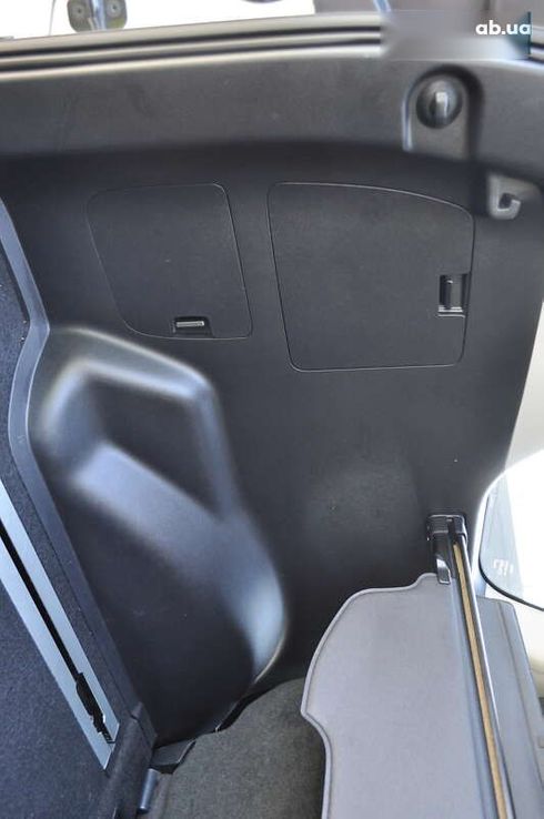 Toyota Land Cruiser Prado 2019 - фото 25