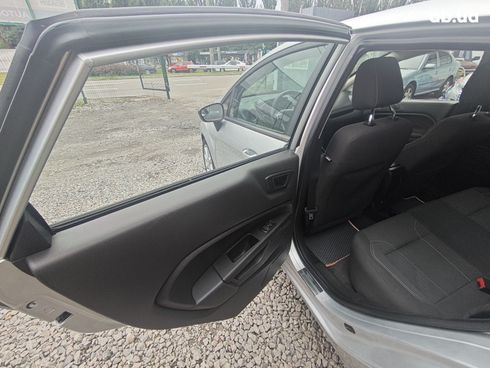 Ford Fiesta 2019 серебристый - фото 12
