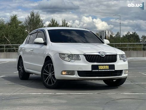 Skoda Superb 2010 - фото 8