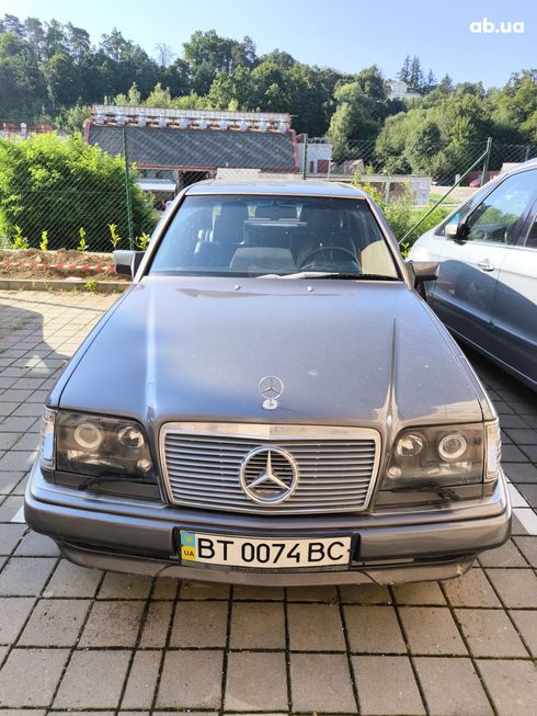 Mercedes-Benz E-Класс 1989 серый - фото 3