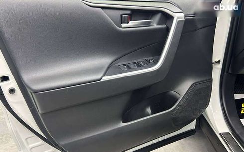 Toyota RAV4 2020 - фото 8