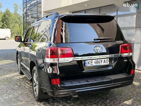 Toyota Land Cruiser 2017 - фото 15