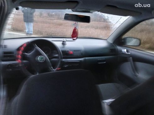 Skoda Octavia 2004 серый - фото 8