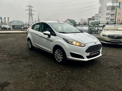 Ford Fiesta 2015 - фото 4