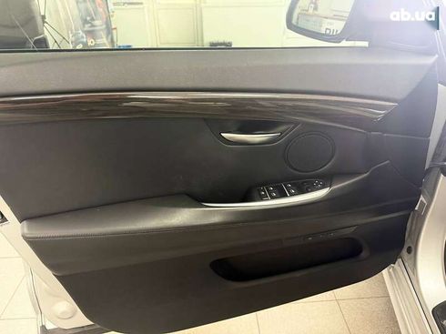 BMW 5 серия 2016 - фото 30