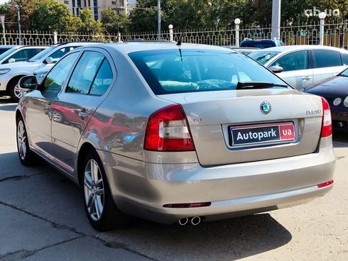 Skoda Octavia 2012 серый - фото 6