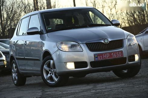 Skoda Fabia 2008 - фото 2