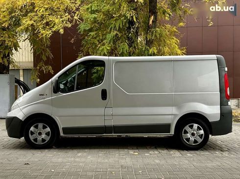 Renault Trafic 2013 - фото 15