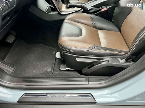 Volvo V40 Cross Country 2016 - фото 18