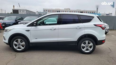 Ford Kuga 2017 - фото 17