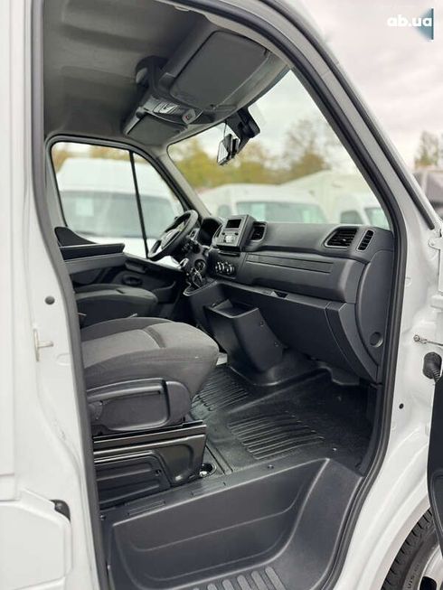 Renault Master 2020 - фото 13