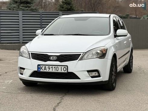 Kia Cee'd 2010 - фото 2