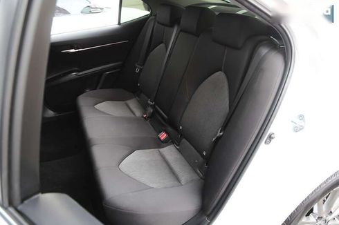 Toyota Camry 2019 - фото 10
