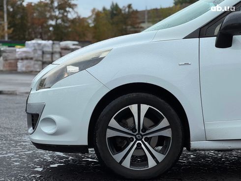 Renault Scenic 2011 белый - фото 8