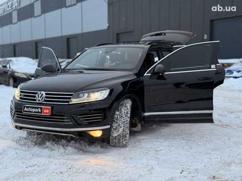 Volkswagen Touareg 2017 черный - фото 55
