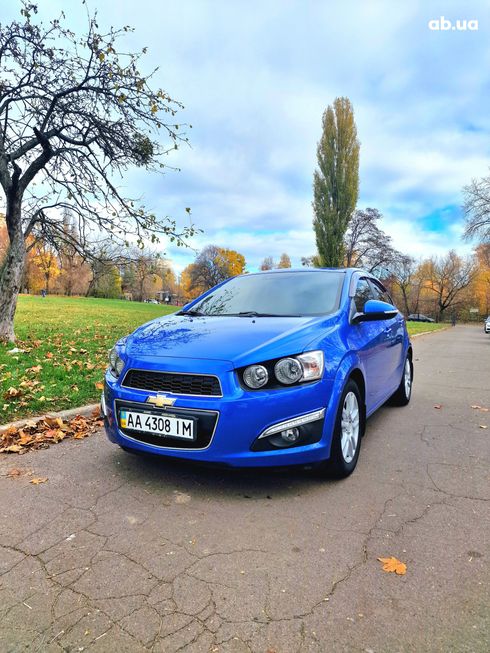 Chevrolet Aveo 2014 синий - фото 9