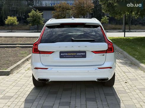Volvo XC60 2020 - фото 9