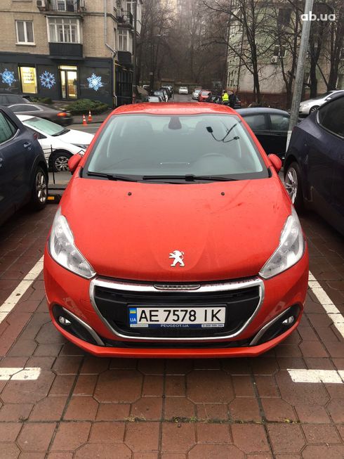 Peugeot 208 2017 оранжевый - фото 8