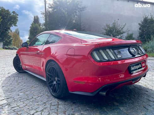 Ford Mustang 2017 красный - фото 13
