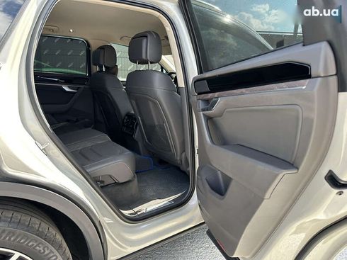 Volkswagen Touareg 2020 - фото 10