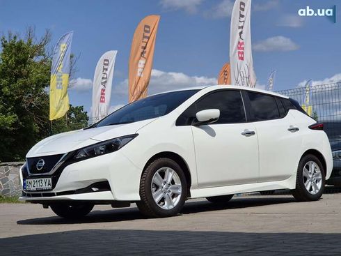 Nissan Leaf 2022 - фото 2
