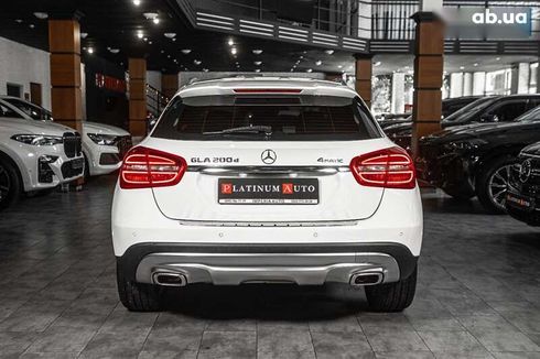 Mercedes-Benz GLA-Класс 2016 - фото 16