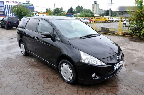 Mitsubishi Grandis 2008 - фото 5