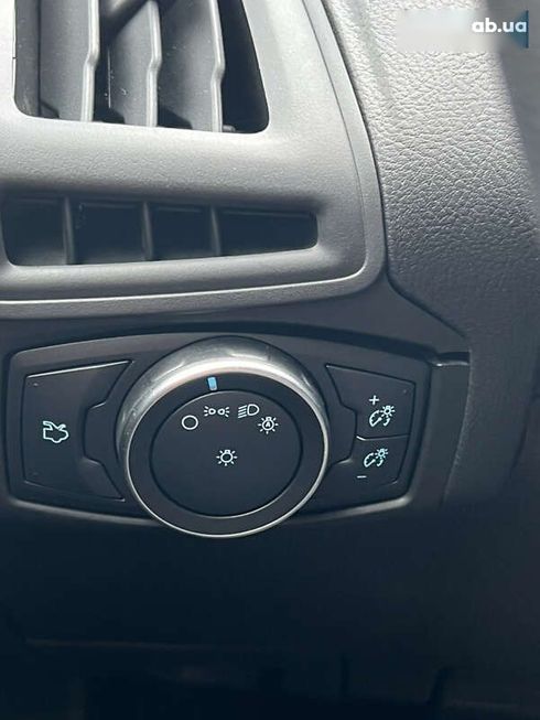 Ford Focus 2018 - фото 21
