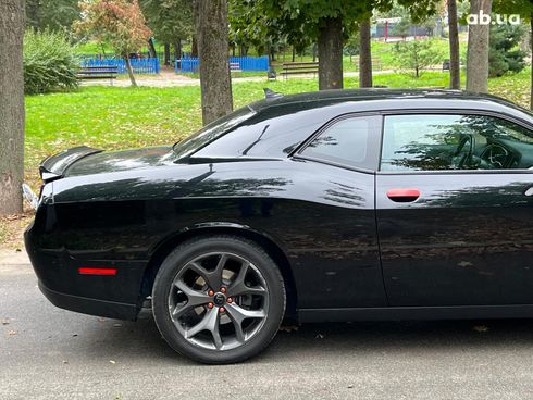 Dodge Challenger 2018 черный - фото 5